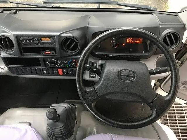 日野デュトロ平ボディ小型（2t・3t）[写真32]