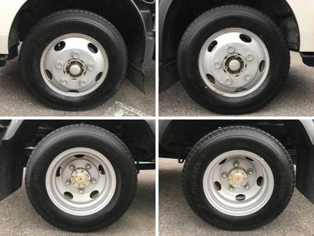 日野デュトロ平ボディ小型（2t・3t）[写真36]