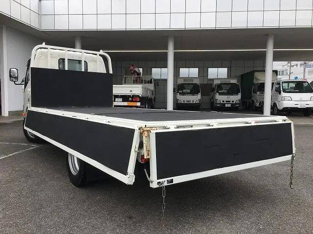日野デュトロ平ボディ小型（2t・3t）[写真08]