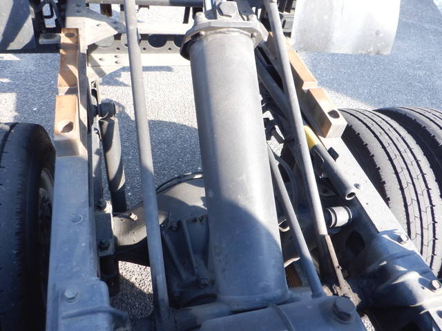 いすゞエルフダブルキャブ・ダンプ小型（2t・3t）[写真10]