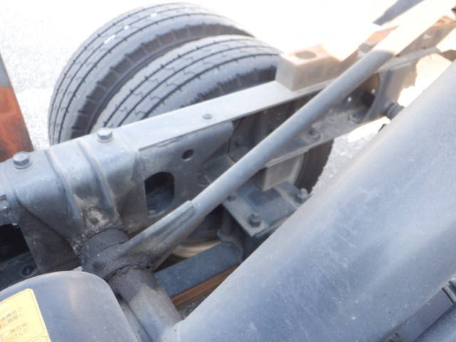 いすゞエルフダブルキャブ・ダンプ小型（2t・3t）[写真17]