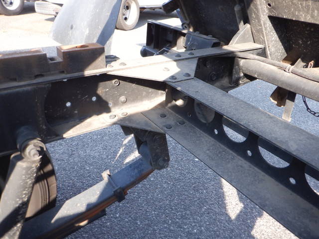 いすゞエルフダブルキャブ・ダンプ小型（2t・3t）[写真18]