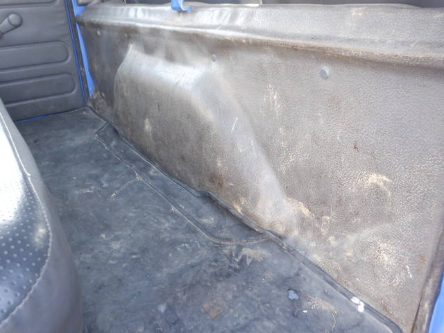 いすゞエルフダブルキャブ・ダンプ小型（2t・3t）[写真22]