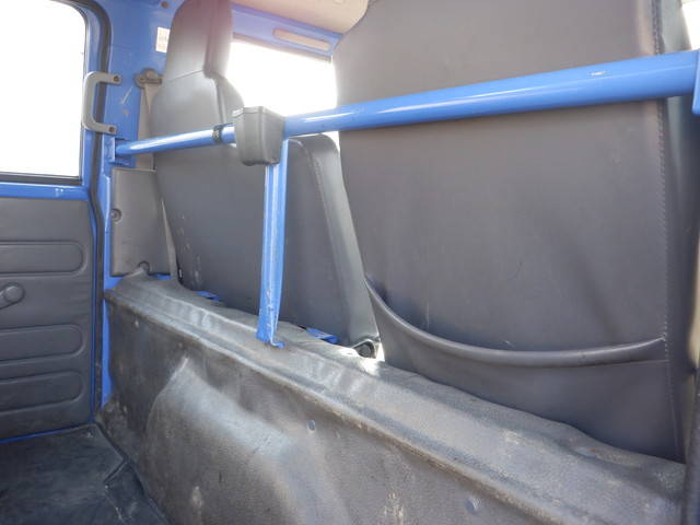 いすゞエルフダブルキャブ・ダンプ小型（2t・3t）[写真23]