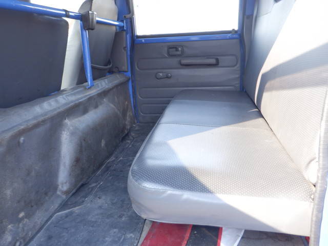 いすゞエルフダブルキャブ・ダンプ小型（2t・3t）[写真26]