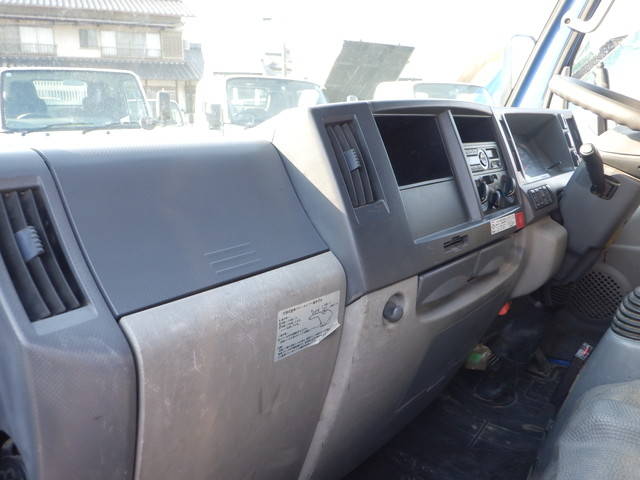 いすゞエルフダブルキャブ・ダンプ小型（2t・3t）[写真32]