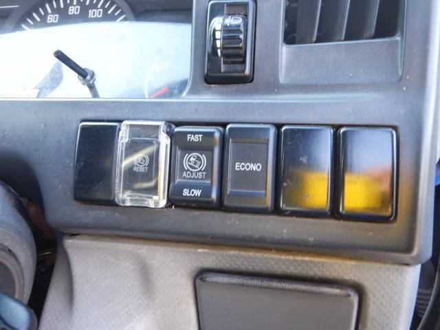 いすゞエルフダブルキャブ・ダンプ小型（2t・3t）[写真36]