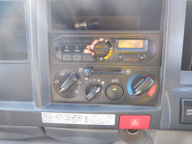 いすゞエルフダブルキャブ・ダンプ小型（2t・3t）[写真40]