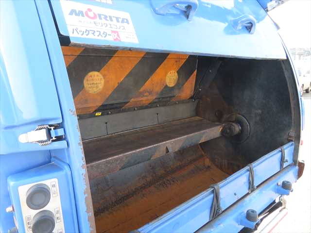 いすゞエルフパッカー車（塵芥車）小型（2t・3t）[写真10]