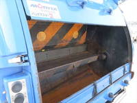 いすゞエルフパッカー車（塵芥車）小型（2t・3t）[写真11]