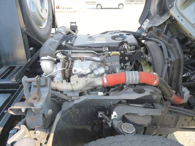 いすゞエルフパッカー車（塵芥車）小型（2t・3t）[写真13]