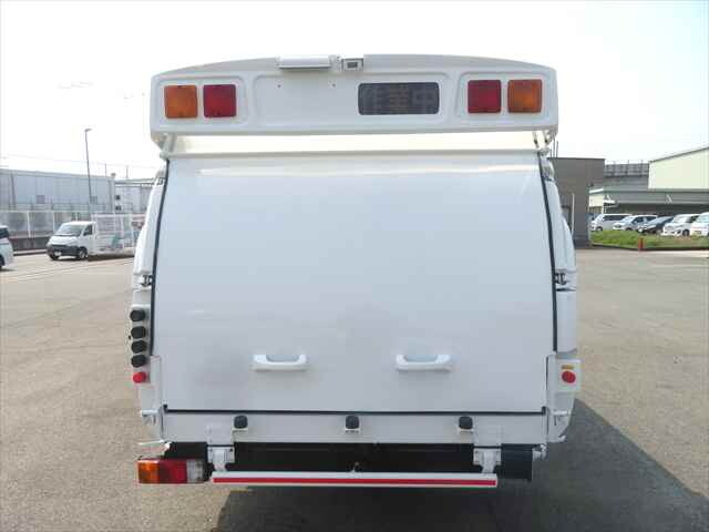 いすゞエルフパッカー車（塵芥車）小型（2t・3t）[写真15]