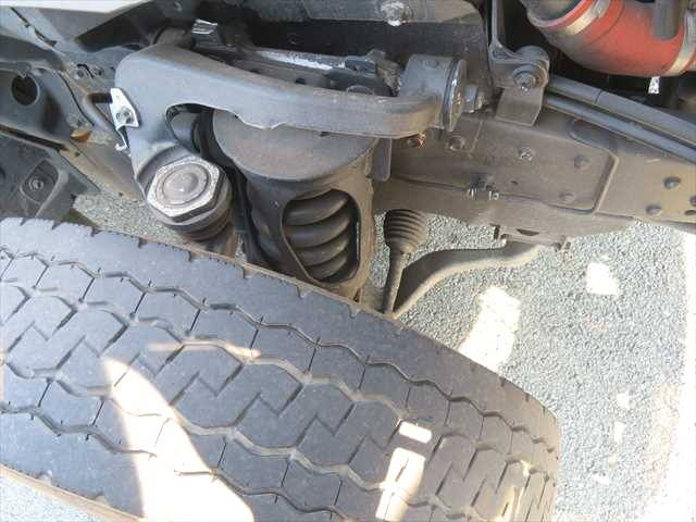 いすゞエルフパッカー車（塵芥車）小型（2t・3t）[写真17]