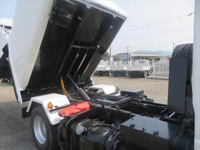 いすゞエルフパッカー車（塵芥車）小型（2t・3t）[写真17]