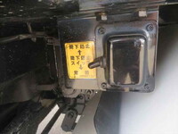 いすゞエルフパッカー車（塵芥車）小型（2t・3t）[写真19]