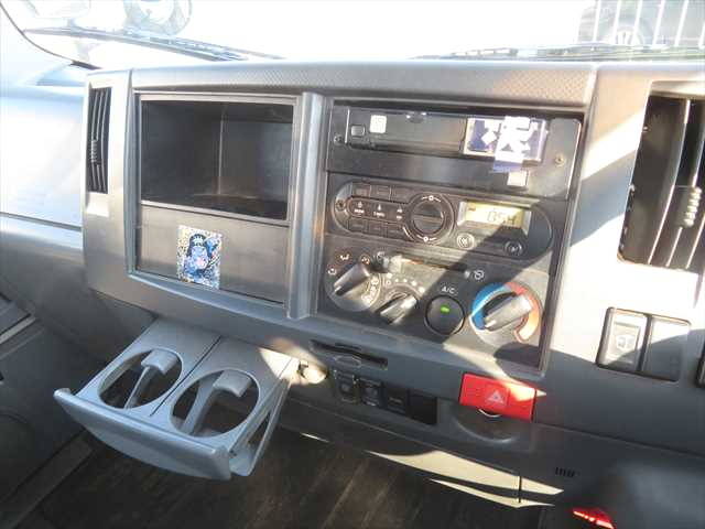 いすゞエルフパッカー車（塵芥車）小型（2t・3t）[写真22]