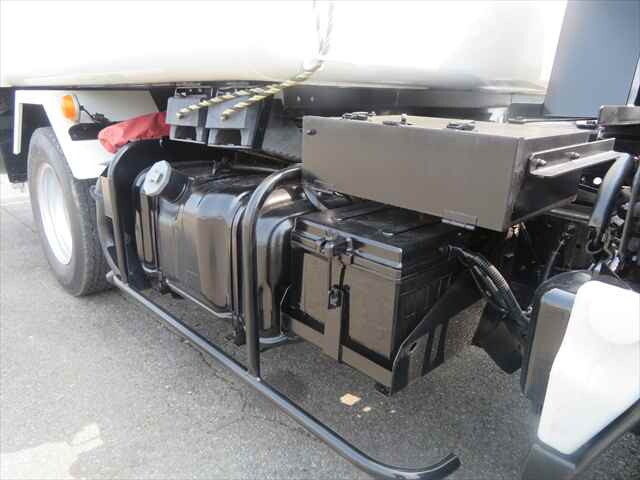 いすゞエルフパッカー車（塵芥車）小型（2t・3t）[写真24]