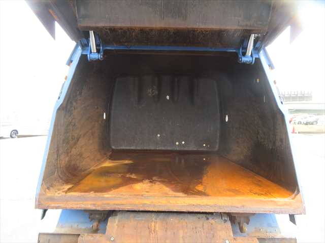 いすゞエルフパッカー車（塵芥車）小型（2t・3t）[写真29]