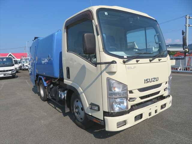 いすゞエルフパッカー車（塵芥車）小型（2t・3t）[写真03]
