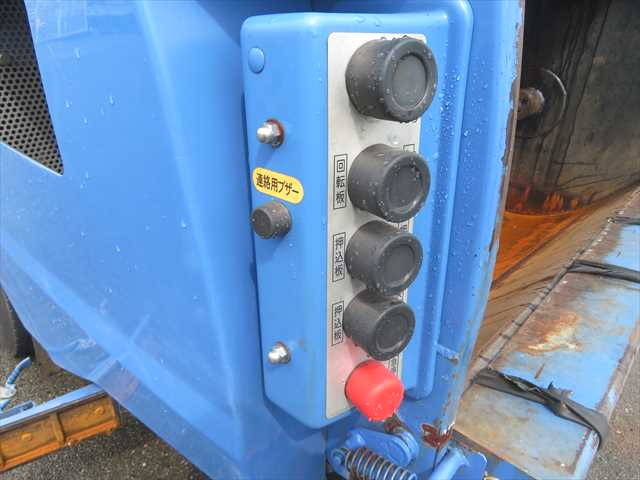 いすゞエルフパッカー車（塵芥車）小型（2t・3t）[写真32]