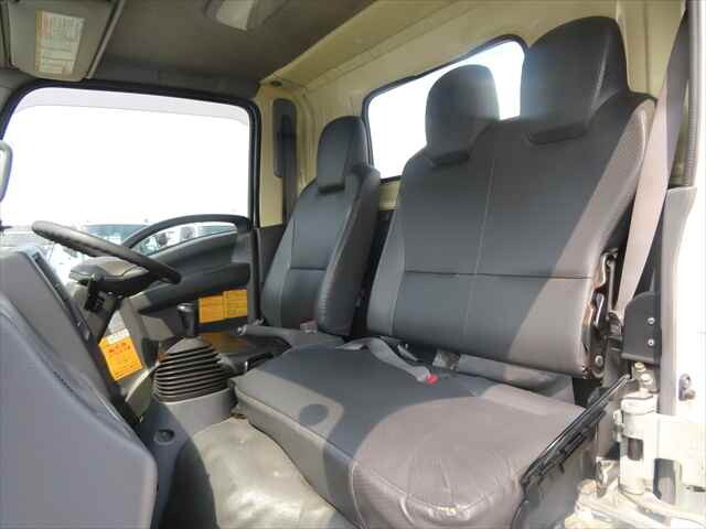 いすゞエルフパッカー車（塵芥車）小型（2t・3t）[写真32]