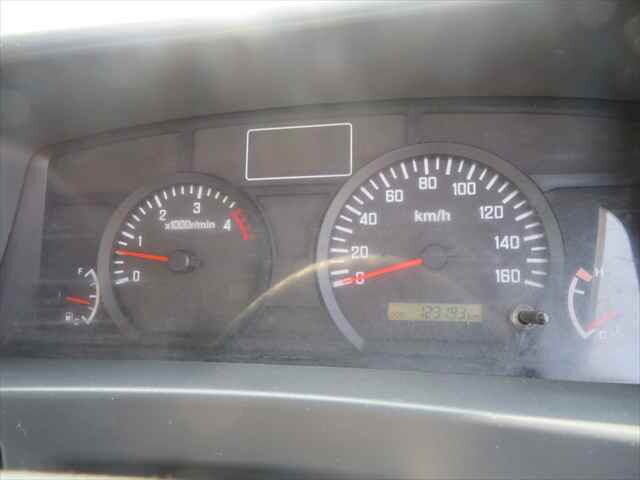 いすゞエルフパッカー車（塵芥車）小型（2t・3t）[写真35]