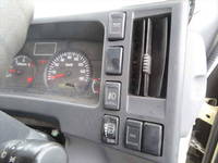 いすゞエルフパッカー車（塵芥車）小型（2t・3t）[写真40]