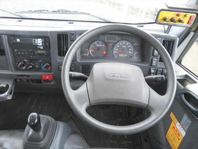 いすゞエルフパッカー車（塵芥車）小型（2t・3t）[写真40]