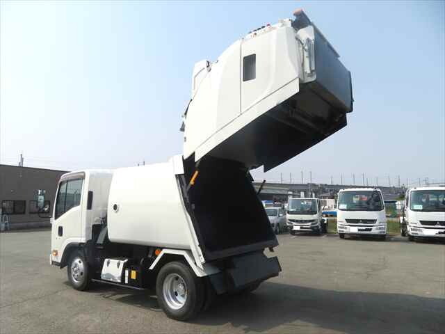 いすゞエルフパッカー車（塵芥車）小型（2t・3t）[写真09]