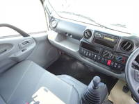 トヨタダイナパッカー車（塵芥車）小型（2t・3t）[写真22]