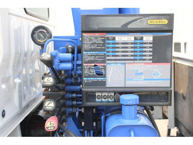 日野デュトロクレーン3段小型（2t・3t）[写真17]