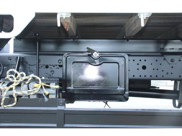 日野デュトロクレーン3段小型（2t・3t）[写真21]