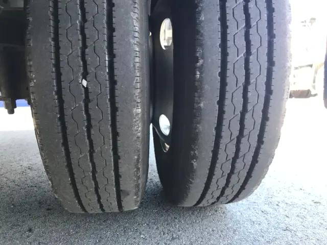 いすゞエルフ平ボディ小型（2t・3t）[写真14]