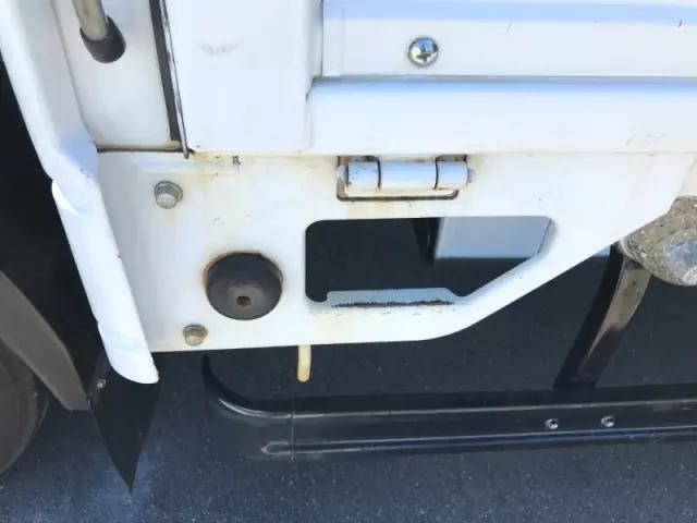 いすゞエルフ平ボディ小型（2t・3t）[写真33]