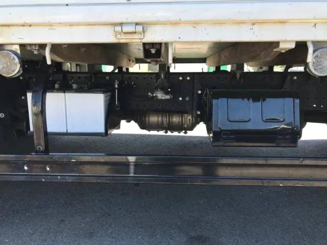 いすゞエルフ平ボディ小型（2t・3t）[写真37]