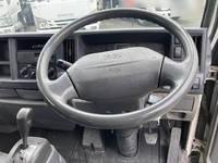 いすゞエルフダブルキャブ（Wキャブ）小型（2t・3t）[写真30]