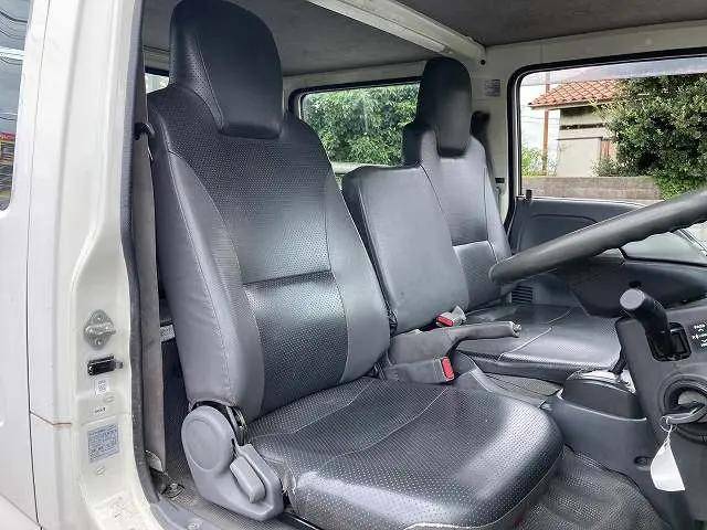 いすゞエルフダブルキャブ（Wキャブ）小型（2t・3t）[写真32]