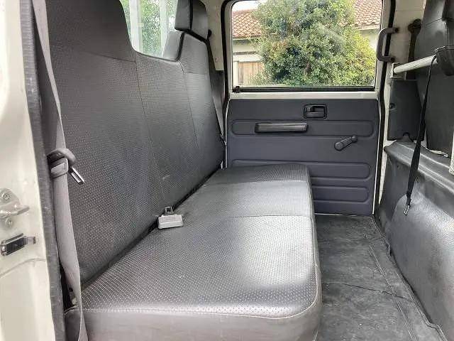 いすゞエルフダブルキャブ（Wキャブ）小型（2t・3t）[写真35]