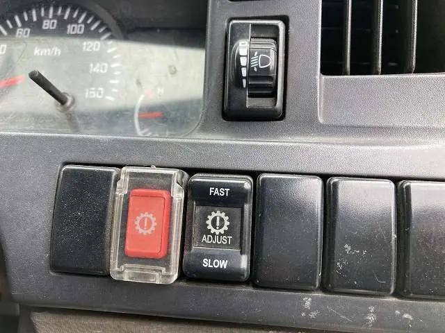 いすゞエルフダブルキャブ（Wキャブ）小型（2t・3t）[写真36]