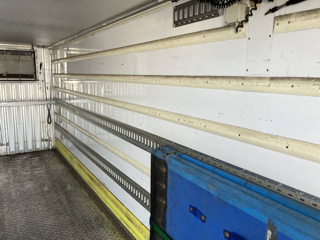 日野レンジャー冷凍車（冷蔵車）中型（4t）[写真14]