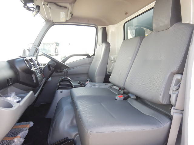 トヨタその他の車種冷凍車（冷蔵車）小型（2t・3t）[写真20]