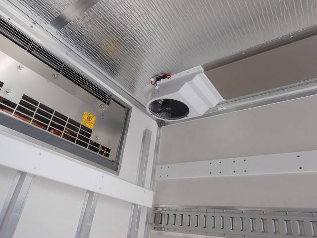 トヨタその他の車種冷凍車（冷蔵車）小型（2t・3t）[写真28]