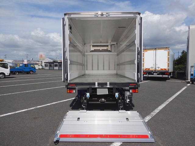 トヨタその他の車種冷凍車（冷蔵車）小型（2t・3t）[写真06]