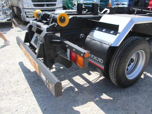 三菱ふそうファイターコンテナ専用車中型（4t）[写真16]