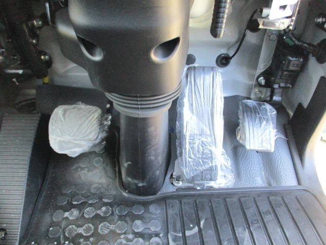 三菱ふそうファイターコンテナ専用車中型（4t）[写真22]