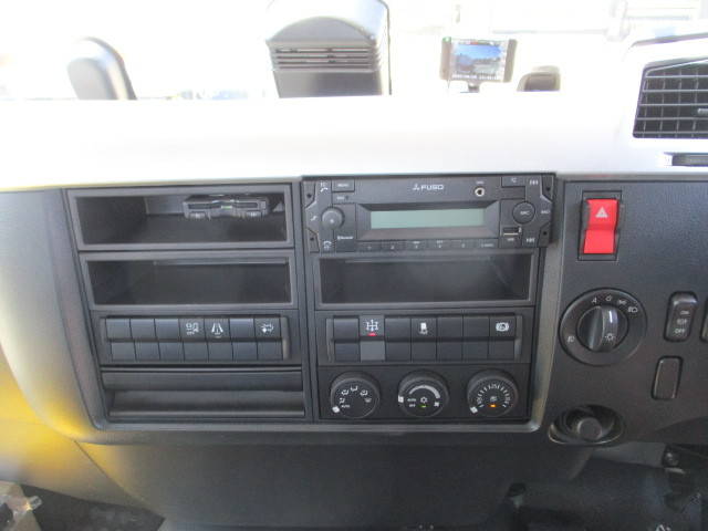 三菱ふそうファイターコンテナ専用車中型（4t）[写真26]