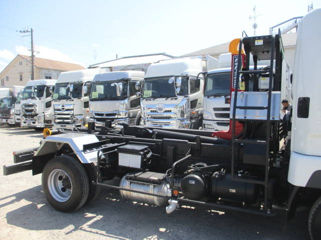 三菱ふそうファイターコンテナ専用車中型（4t）[写真08]