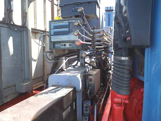 UDトラックスコンドルセルフクレーン4段増トン（6t・8t）[写真14]