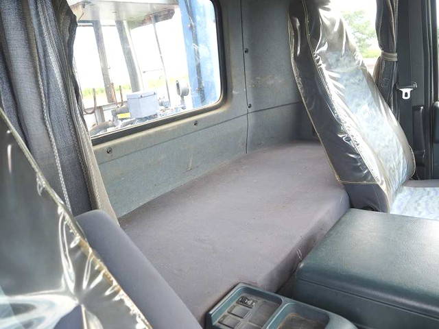 UDトラックスコンドルセルフクレーン4段増トン（6t・8t）[写真38]