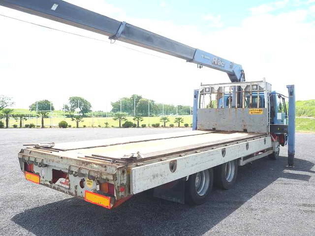 UDトラックスコンドルセルフクレーン4段増トン（6t・8t）[写真04]